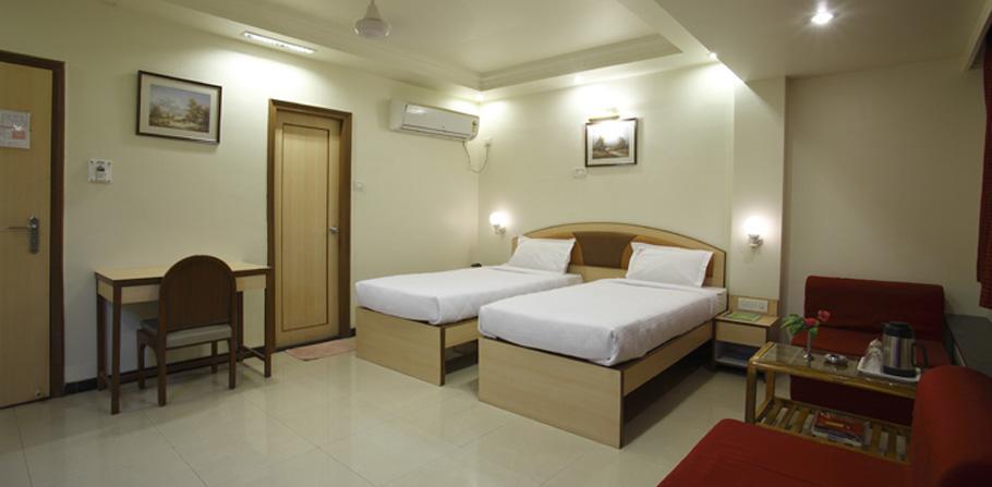Hotel Suyash Deluxe Pune