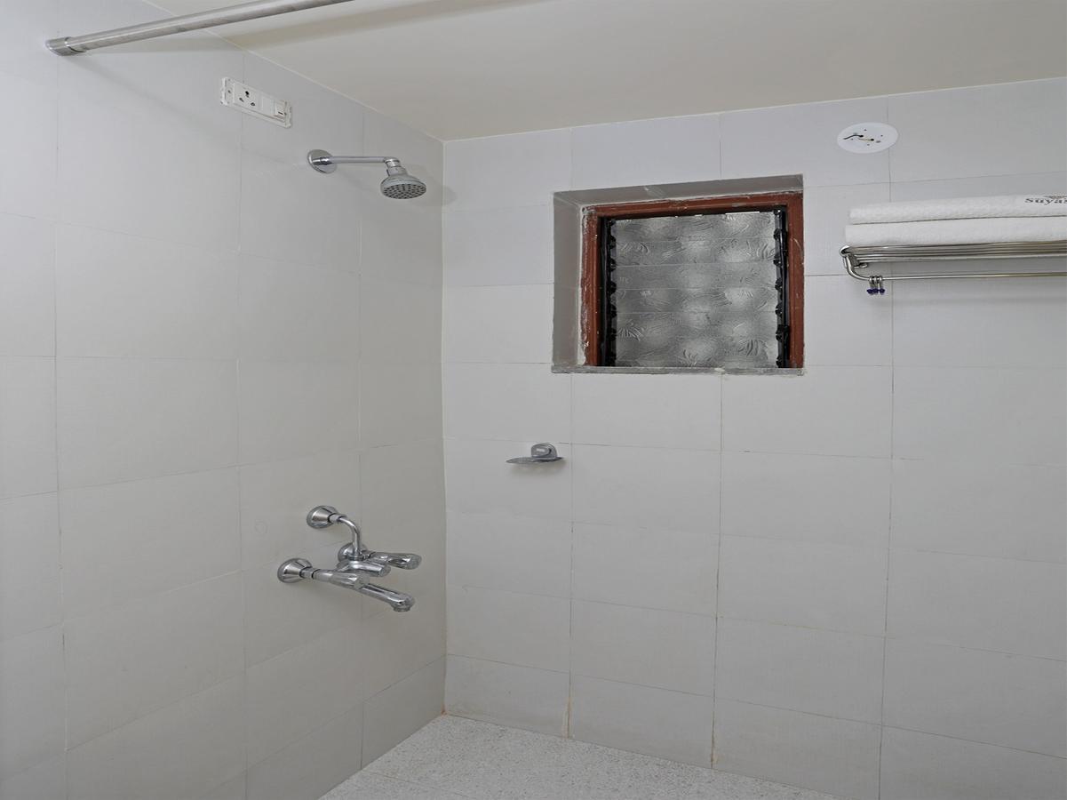 Suyash Deluxe Hotel